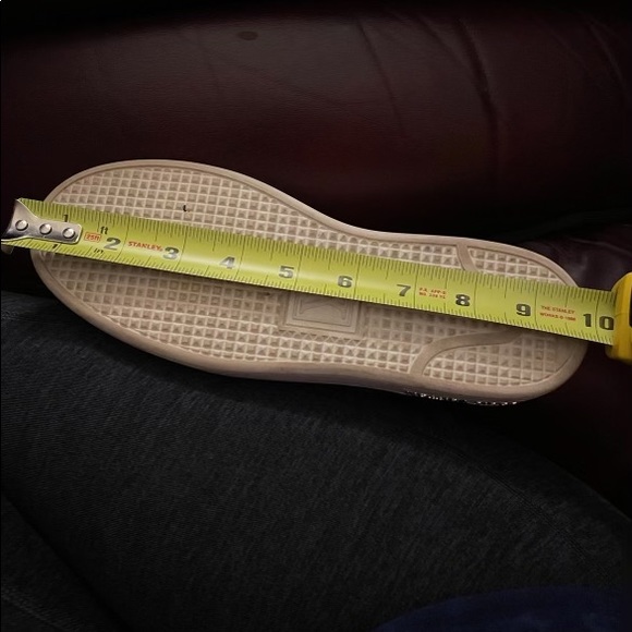 Authentic Louis Vuitton sneakers - Picture 5 of 6